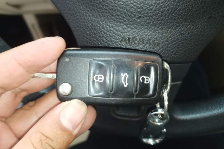 Used Volkswagen Passat 2011 1.8TSI Automatic Prestige Edition Vehicle Key