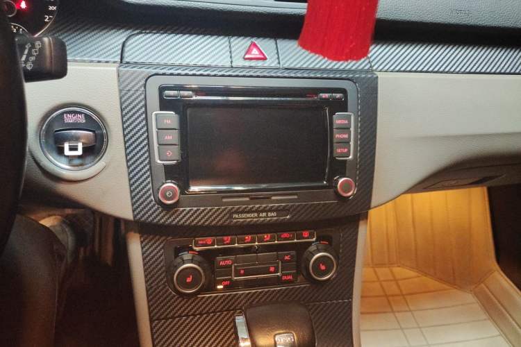 Used Volkswagen Passat 2011 2.0T Touring Edition Comfort Model Audio And AC Panel