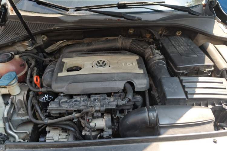 Used Volkswagen Passat 2011 2.0 TSI DSG Premium Edition Engine Bay