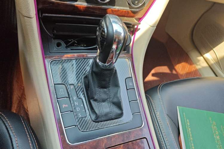 Used Volkswagen Passat 2011 2.0 TSI DSG Premium Edition Gear Lever