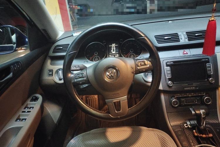 Used Volkswagen Passat 2011 2.0T Touring Edition Comfort Model Steering Wheel