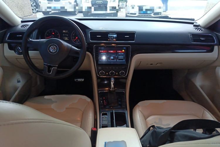 Used Volkswagen Passat 2011 1.8 TSI DSG Prestige Edition Center Console