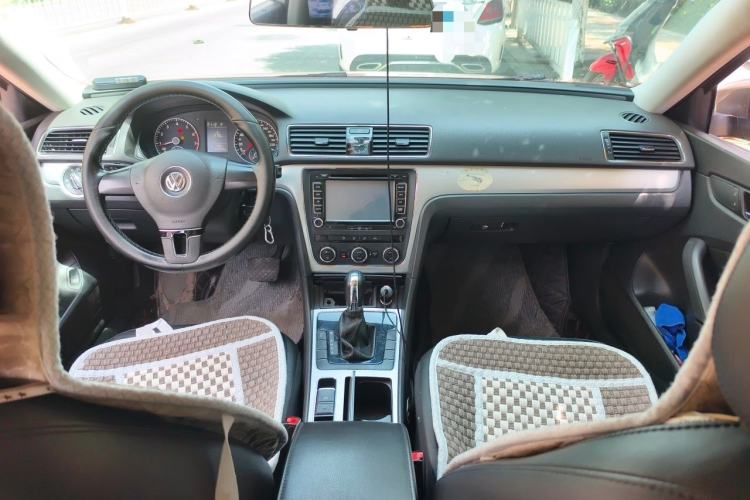 Used Volkswagen Passat 2011 1.8TSI Automatic Prestige Edition Center Console
