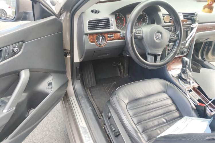 Used Volkswagen Passat 2011 1.8TSI DSG Prestige Edition Driver Seat