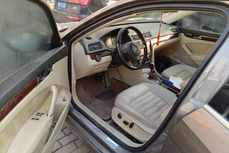 Used Volkswagen Passat 2011 1.8 TSI DSG Prestige Edition Driver Seat
