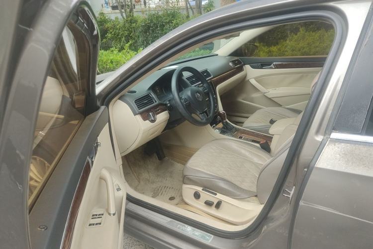 Used Volkswagen Passat 2011 1.8 TSI DSG Ultimate Edition Driver Seat