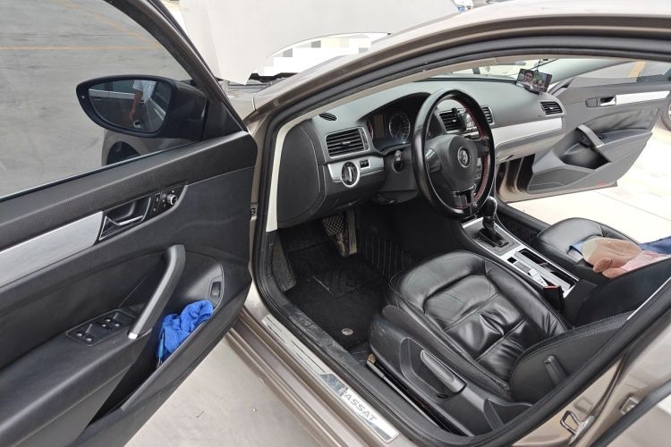 Used Volkswagen Passat 2011 1.8TSI Automatic Prestige Edition Driver Seat