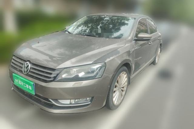 Ojetý Volkswagen Passat 2011 1.8 TSI DSG Ultimate Edition