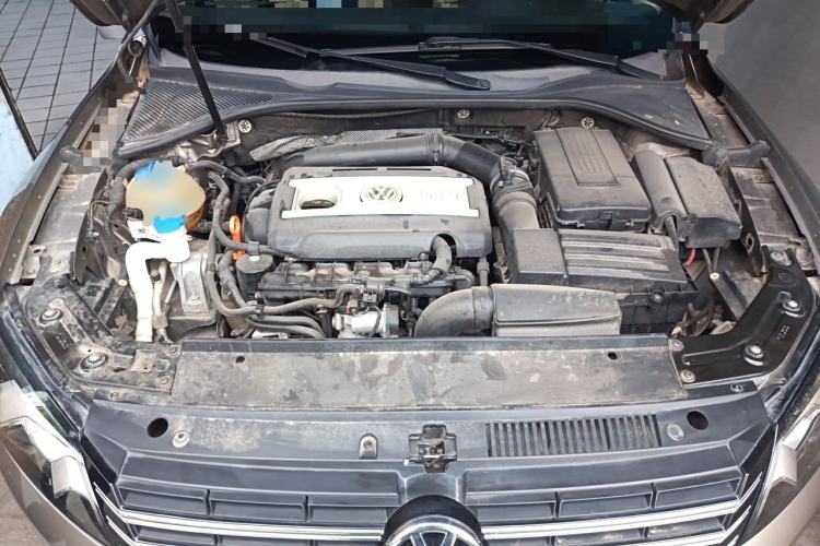 Used Volkswagen Passat 2011 1.8 TSI DSG Prestige Edition Engine Bay