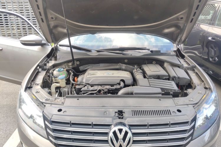 Used Volkswagen Passat 2011 1.8TSI DSG Prestige Edition Engine Bay