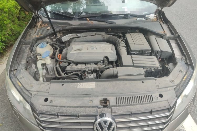 Used Volkswagen Passat 2011 1.8 TSI DSG Ultimate Edition Engine Bay