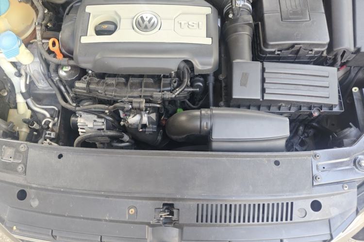 Used Volkswagen Passat 2011 1.8 TSI DSG Prestige Edition Engine Bay