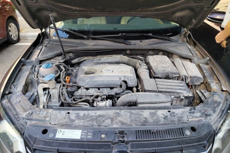 Used Volkswagen Passat 2011 1.8 TSI DSG Prestige Edition Engine Bay