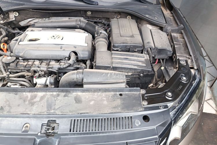 Used Volkswagen Passat 2011 1.8 TSI DSG Prestige Edition Engine Bay Left