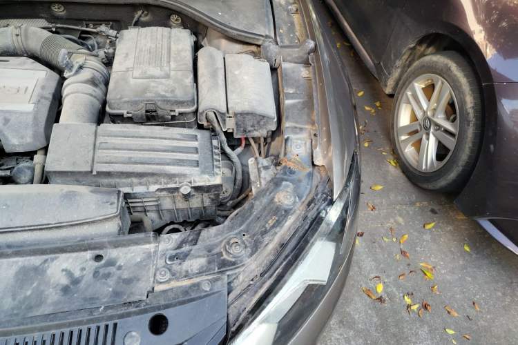 Used Volkswagen Passat 2011 1.8 TSI DSG Prestige Edition Engine Bay Left