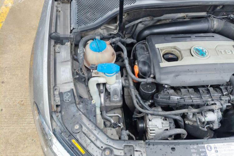Used Volkswagen Passat 2011 2.0 TSI DSG Ultimate Edition Engine Bay Right