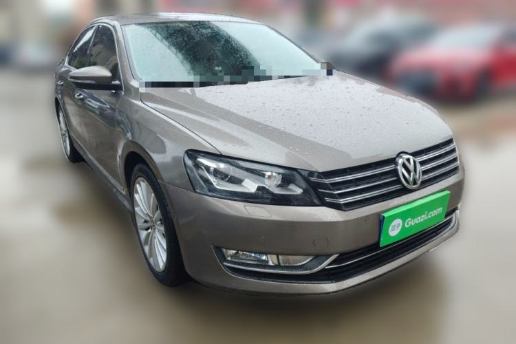 Used Volkswagen Passat 2011 2.0 TSI DSG Ultimate Edition Front Right 45 Deg