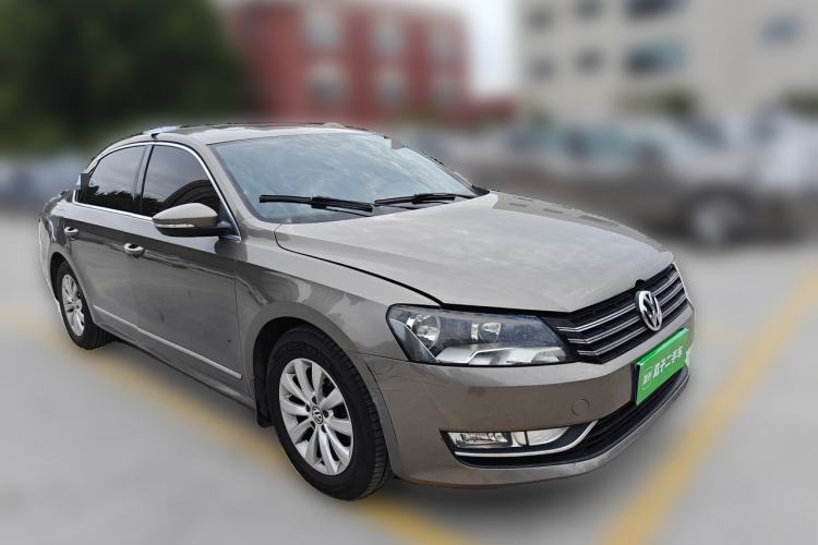 Used Volkswagen Passat 2011 1.8TSI Automatic Prestige Edition Front Right 45 Deg
