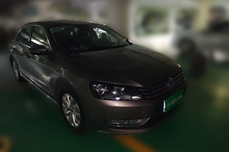 Used Volkswagen Passat 2011 1.8TSI Automatic Prestige Edition Front Right 45 Deg