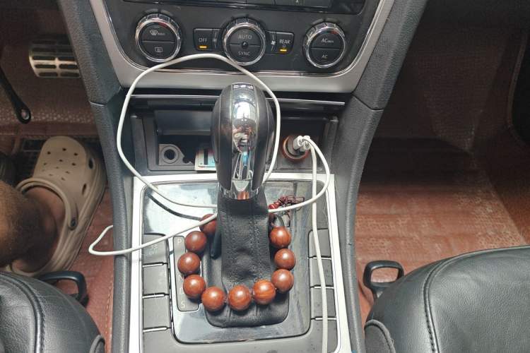 Used Volkswagen Passat 2011 1.8 TSI DSG Prestige Edition Gear Lever