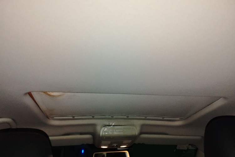 Used Volkswagen Passat 2011 1.8TSI Automatic Prestige Edition Headliner