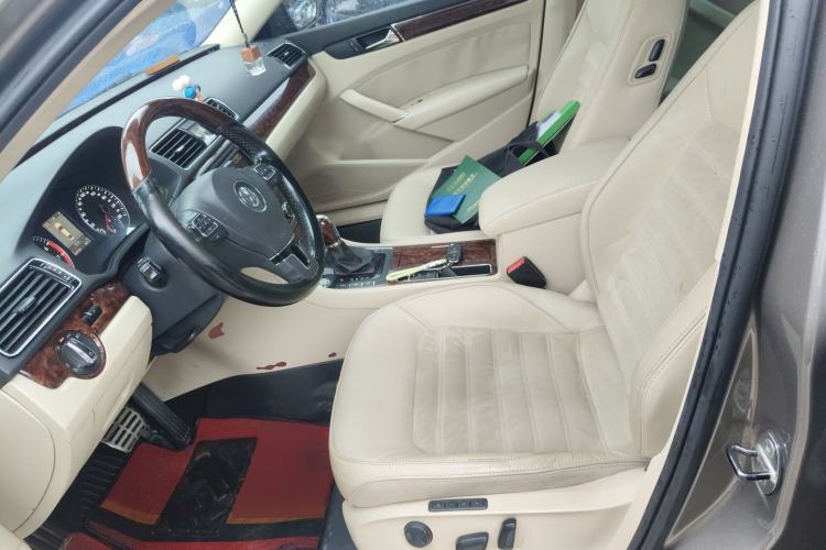 Used Volkswagen Passat 2011 2.0 TSI DSG Ultimate Edition Left Front Seat