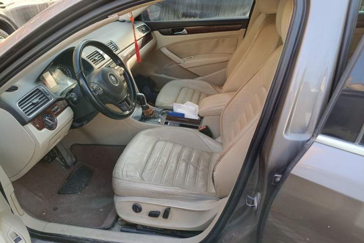 Used Volkswagen Passat 2011 1.8 TSI DSG Prestige Edition Left Front Seat