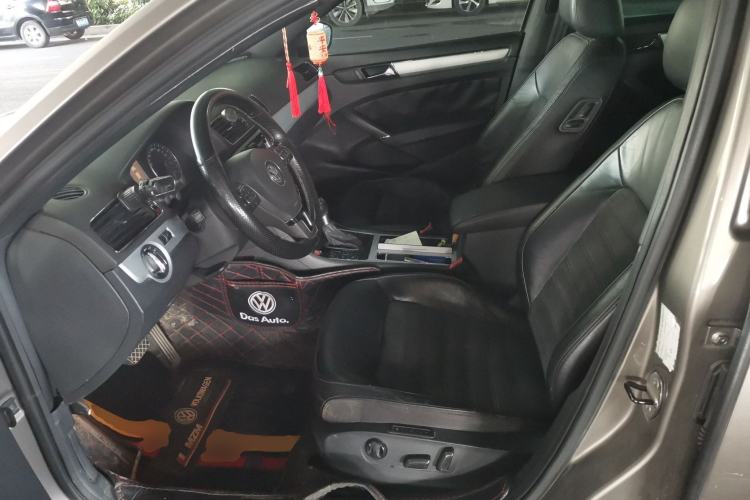 Used Volkswagen Passat 2011 1.8 TSI DSG Ultimate Edition Left Front Seat