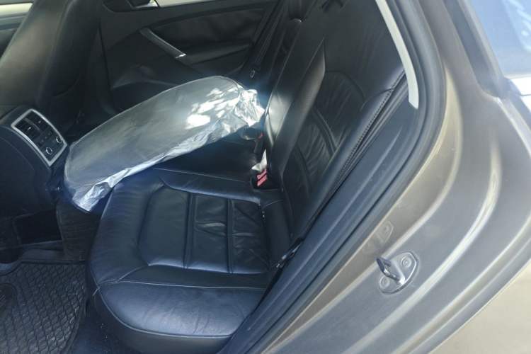 Used Volkswagen Passat 2011 1.8 TSI DSG Prestige Edition Left Rear Seat