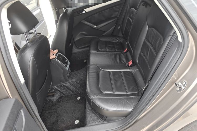 Used Volkswagen Passat 2011 1.8TSI Automatic Prestige Edition Left Rear Seat