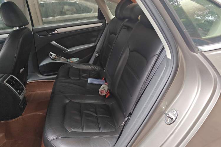 Used Volkswagen Passat 2011 1.8 TSI DSG Prestige Edition Left Rear Seat