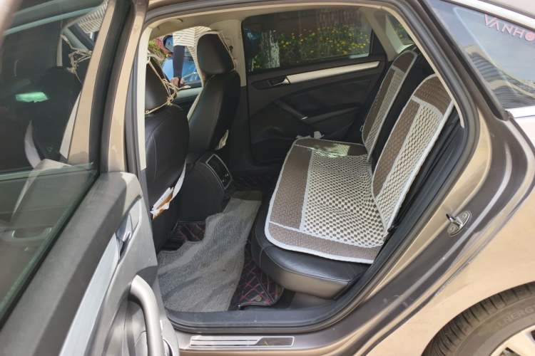 Used Volkswagen Passat 2011 1.8TSI Automatic Prestige Edition Left Rear Seat