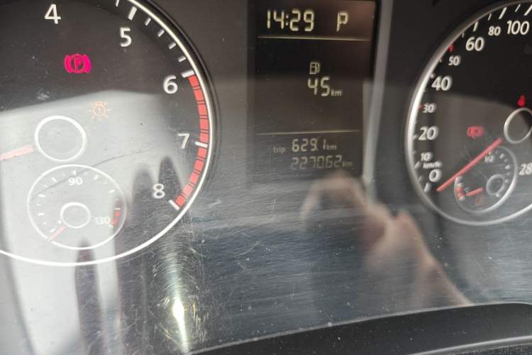 Used Volkswagen Passat 2011 1.8TSI Automatic Prestige Edition Odometer Close Up