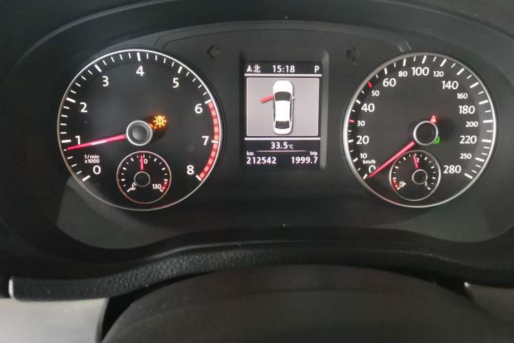 Used Volkswagen Passat 2011 1.8 TSI DSG Ultimate Edition Odometer Close Up