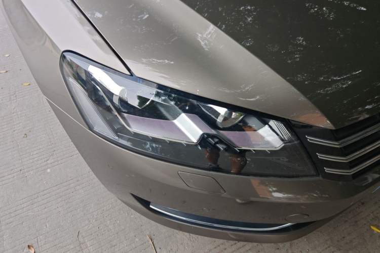 Used Volkswagen Passat 2011 1.8TSI DSG Prestige Edition Right Front Headlight