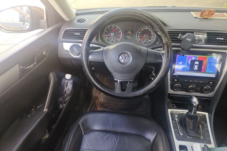 Used Volkswagen Passat 2011 1.8 TSI DSG Prestige Edition Steering Wheel