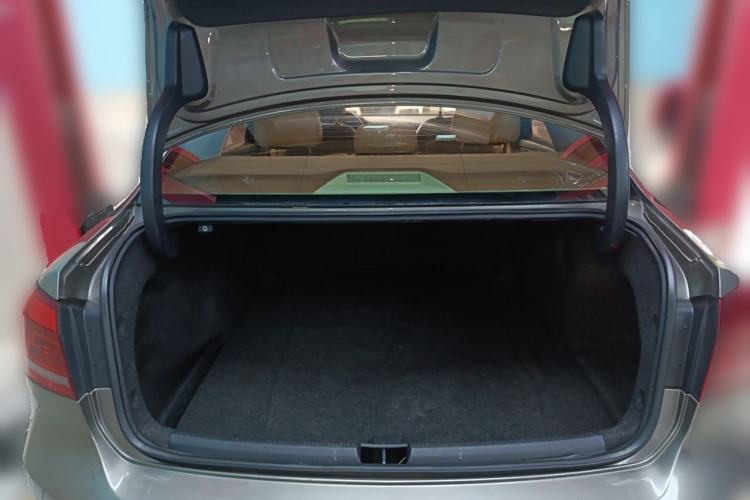 Used Volkswagen Passat 2011 1.8 TSI DSG Prestige Edition Trunk
