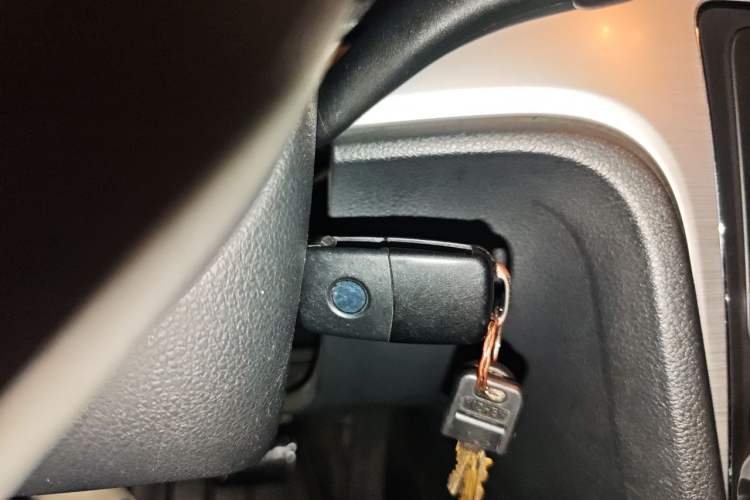 Used Volkswagen Passat 2011 1.8TSI Automatic Prestige Edition Vehicle Key
