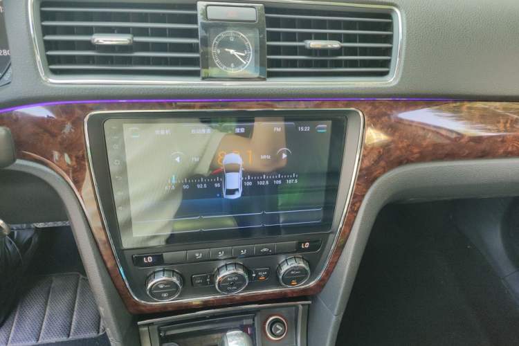Used Volkswagen Passat 2011 1.8TSI DSG Prestige Edition Audio And AC Panel