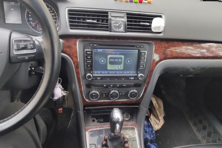 Used Volkswagen Passat 2011 1.8TSI DSG Prestige Edition Audio And AC Panel