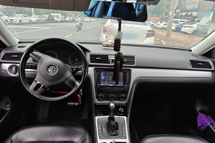 Used Volkswagen Passat 2011 1.8TSI Automatic Prestige Edition Center Console