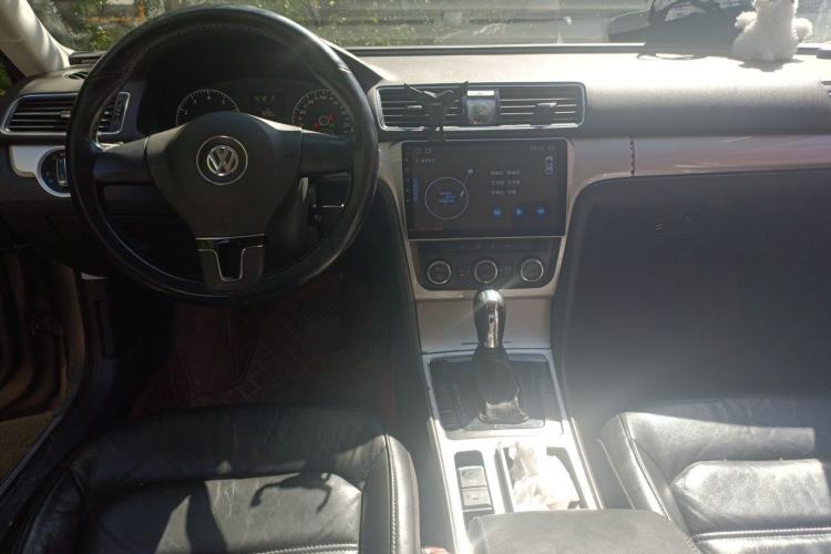 Used Volkswagen Passat 2011 1.8 TSI DSG Prestige Edition Center Console