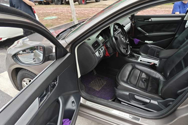 Used Volkswagen Passat 2011 1.8TSI Automatic Prestige Edition Driver Seat