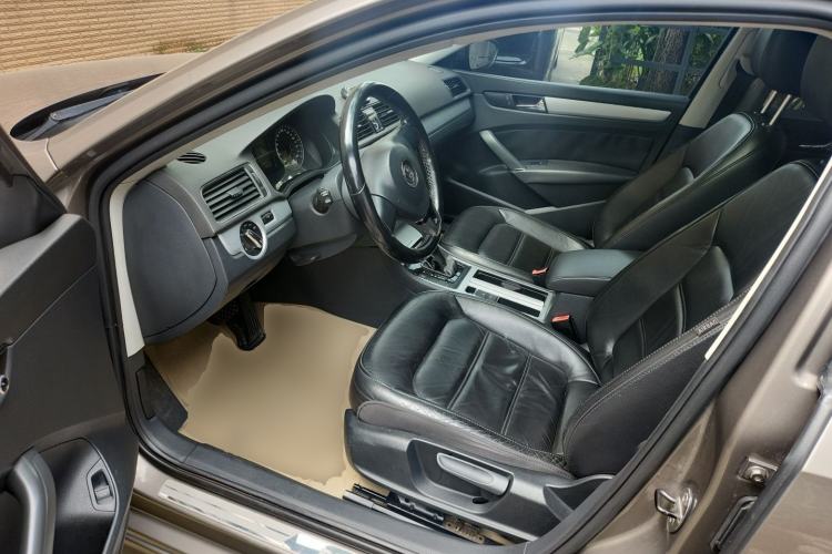 Used Volkswagen Passat 2011 1.8 TSI DSG Prestige Edition Driver Seat