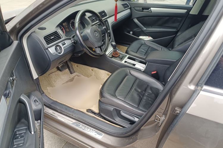 Used Volkswagen Passat 2011 1.8TSI Automatic Prestige Edition Driver Seat
