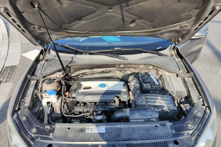 Used Volkswagen Passat 2011 1.8 TSI DSG Prestige Edition Engine Bay