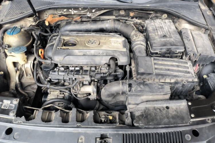 Used Volkswagen Passat 2011 1.8 TSI DSG Ultimate Edition Engine Bay