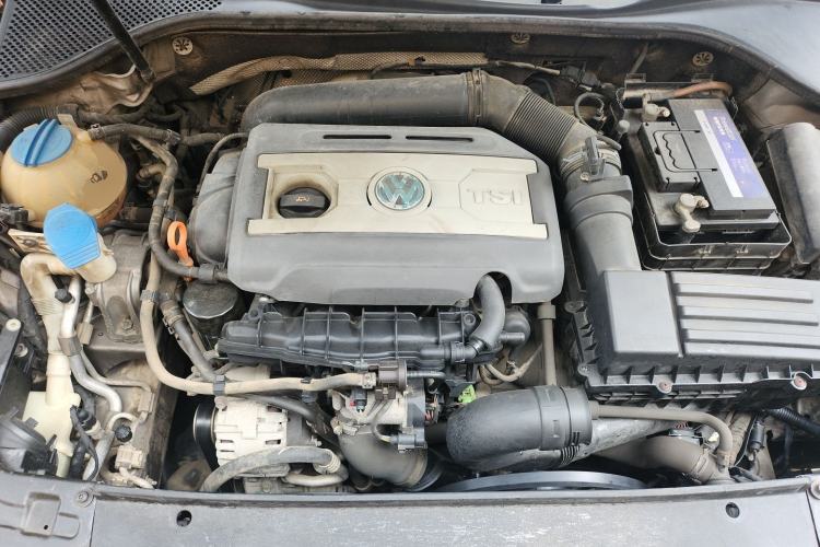 Used Volkswagen Passat 2011 1.8 TSI DSG Prestige Edition Engine Bay