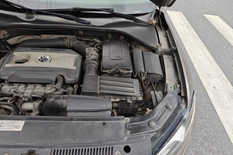 Used Volkswagen Passat 2011 1.8TSI Automatic Prestige Edition Engine Bay Left