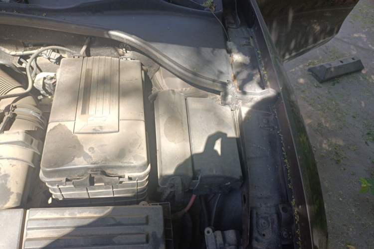 Used Volkswagen Passat 2011 1.8 TSI DSG Prestige Edition Engine Bay Left